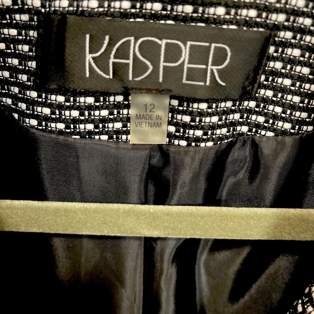 Kasper Separates Black Pattern Blazer Size 12 - image 2